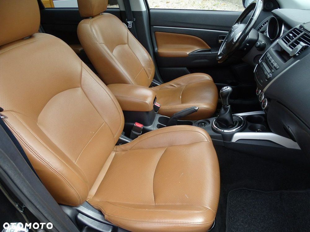 Mitsubishi ASX - 8