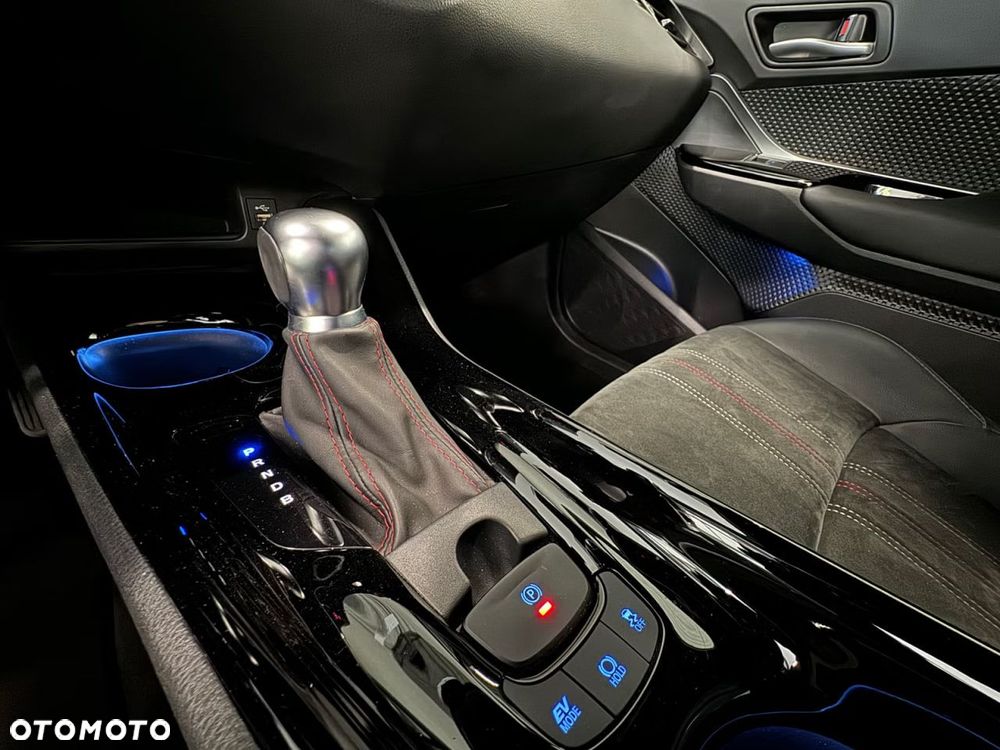 Toyota C-HR 1.8 Hybrid Dynamic - 26
