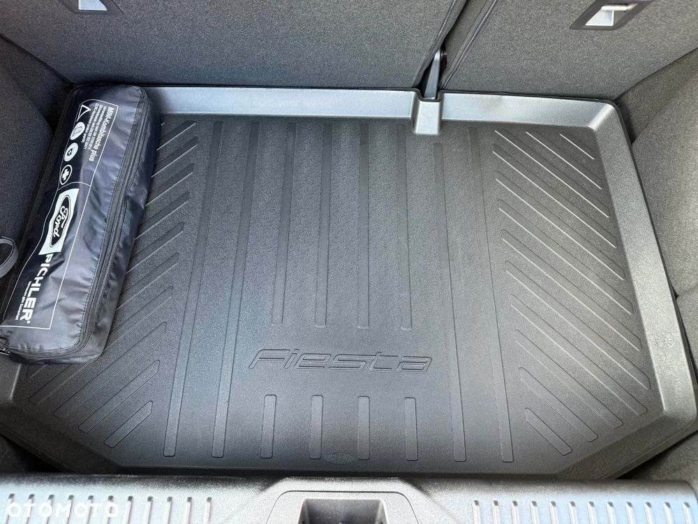 Ford Fiesta - 12