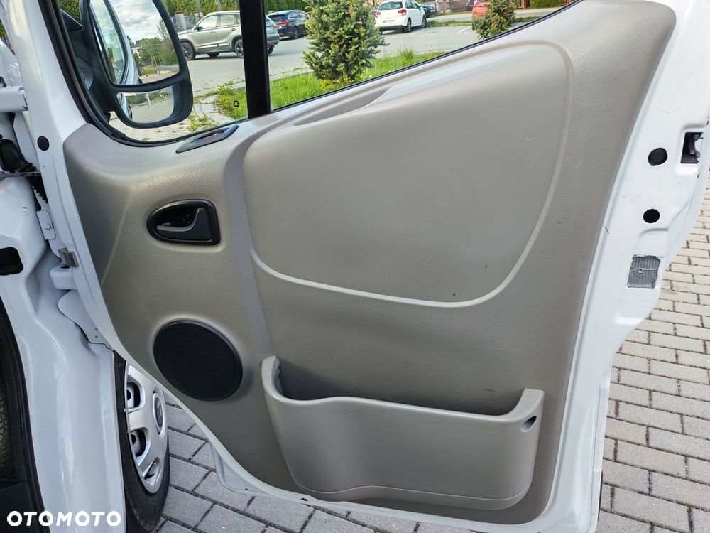 Renault TRAFIC - 17