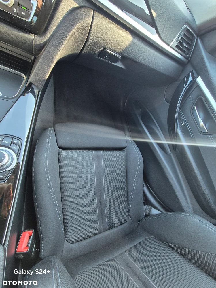 BMW Seria 3 318i Sport Line - 10