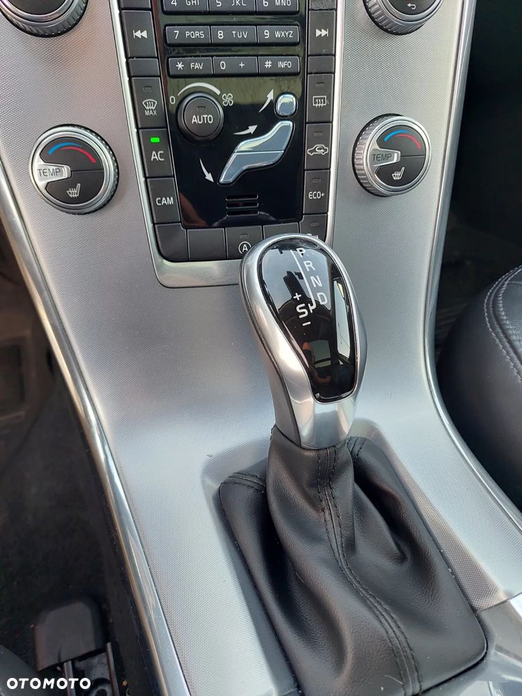 Volvo XC 60 D3 Drive-E Summum - 18