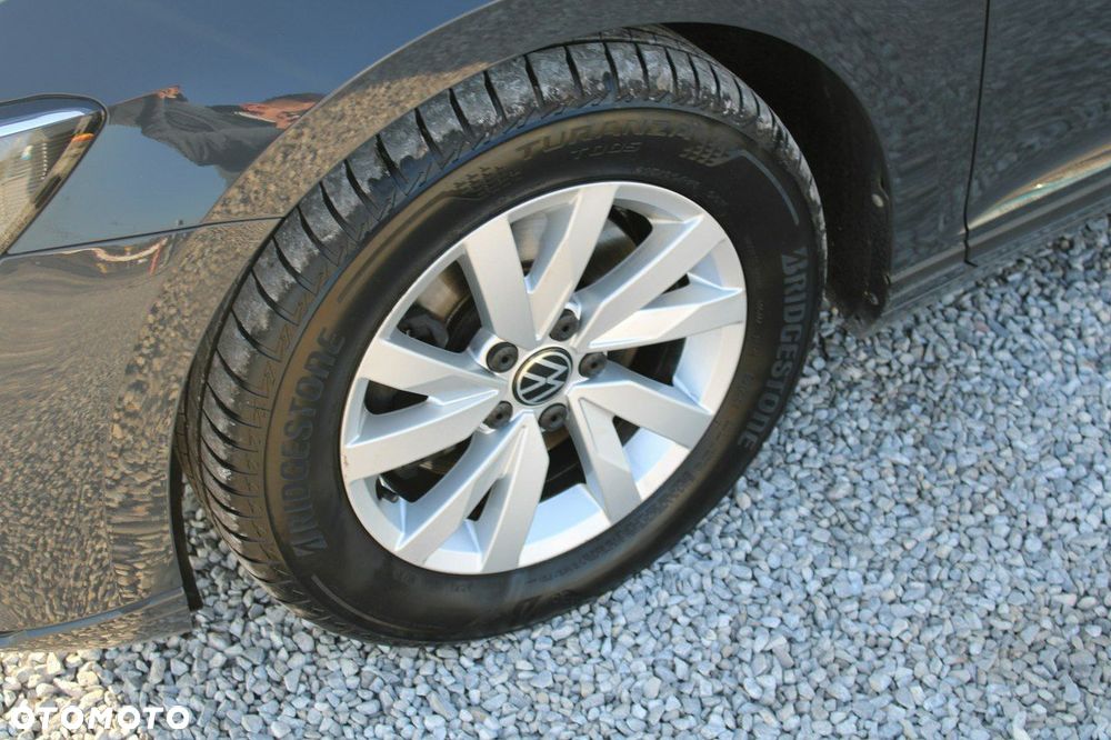 Volkswagen Passat 1.5 TSI EVO Essence - 12