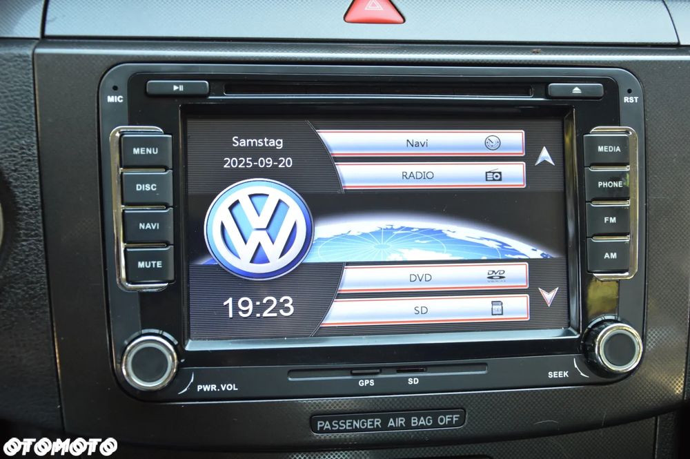 Volkswagen Passat 1.6 Trendline - 22