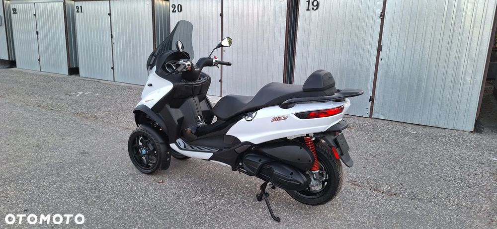 Piaggio MP-3 - 4