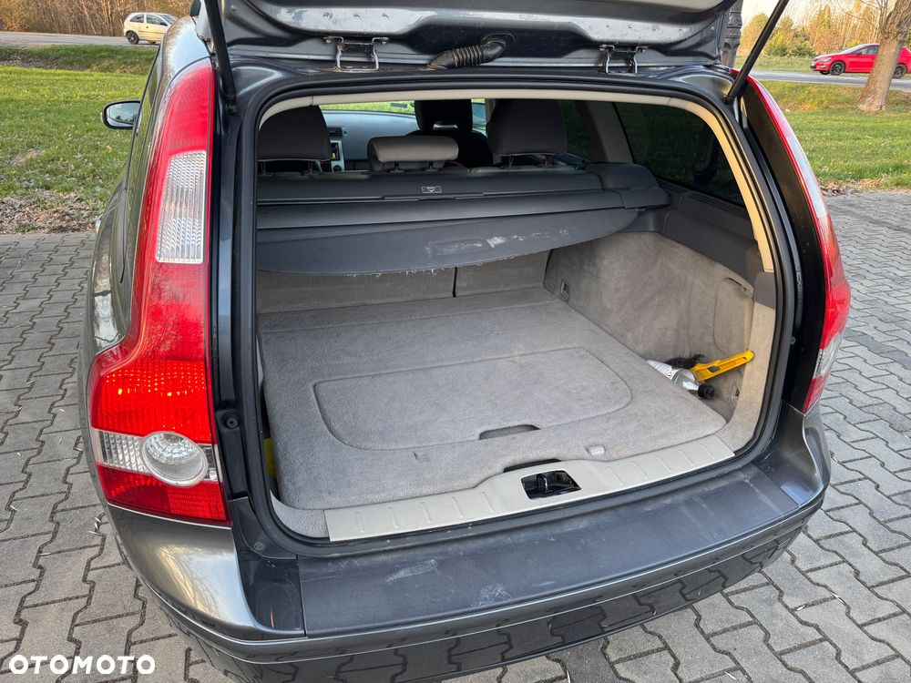 Volvo V50 2.4D5 Momentum - 14
