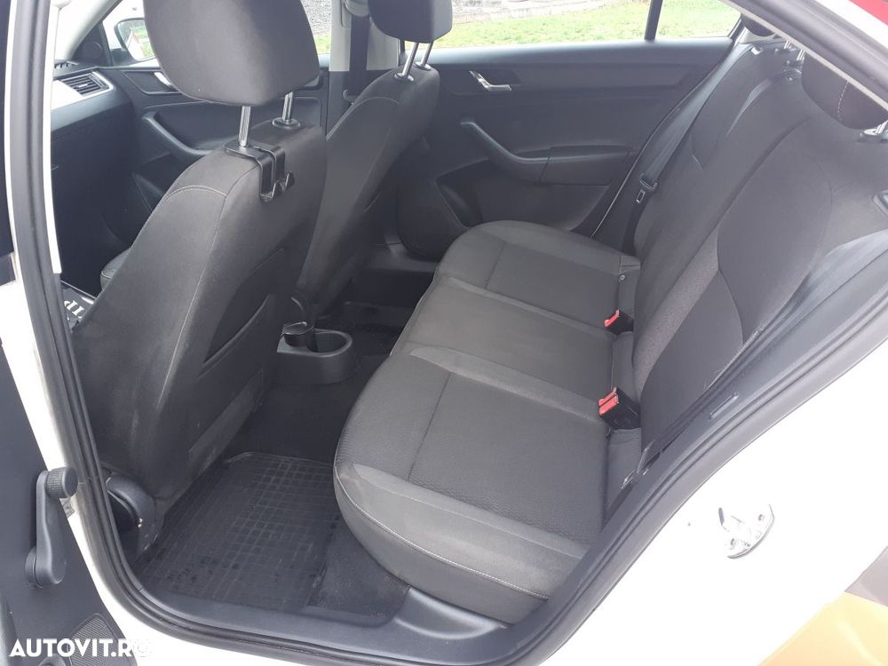 Skoda RAPID 1.6 TDI Style - 9
