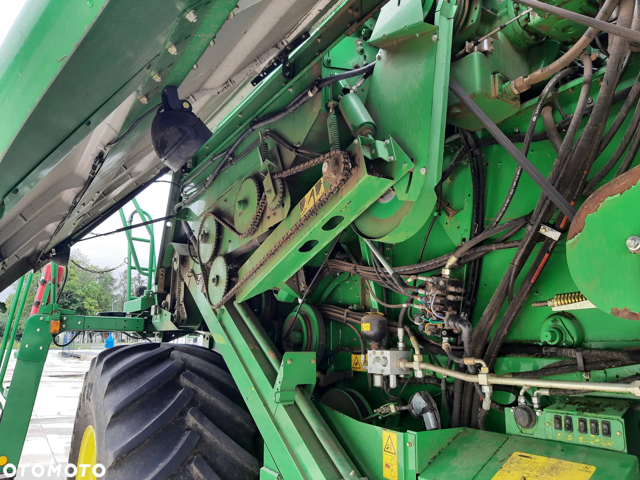 John Deere T670 - 10
