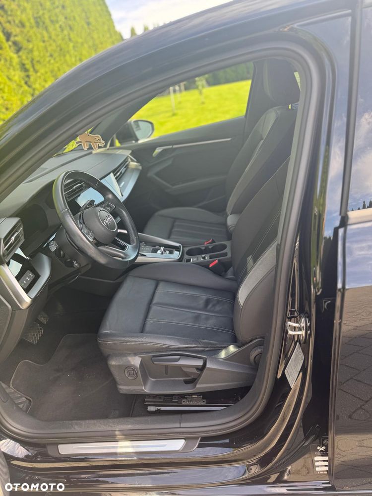 Audi A3 Sportback 35 TFSI S tronic - 4
