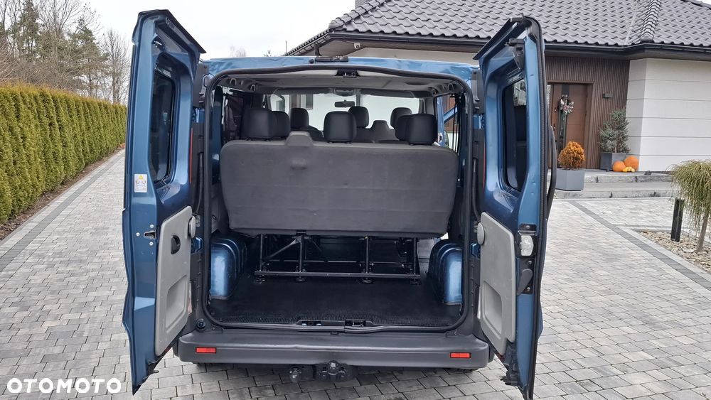 Renault Trafic L1H1 Passenger Lux - 24