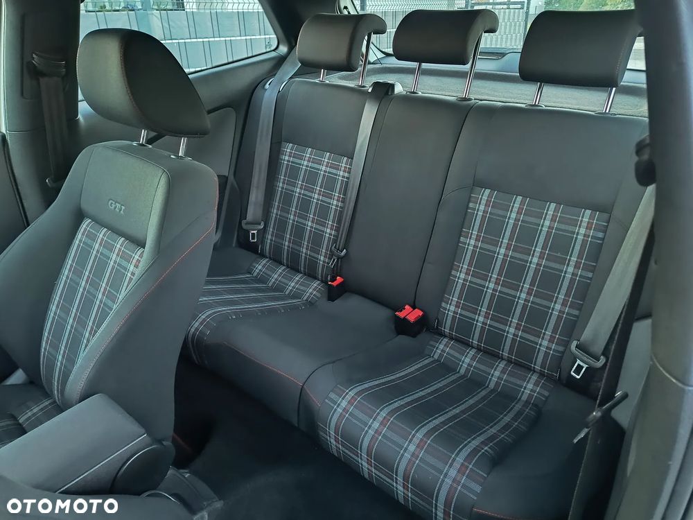 Volkswagen Polo 1.4 TSI GTI DSG - 13