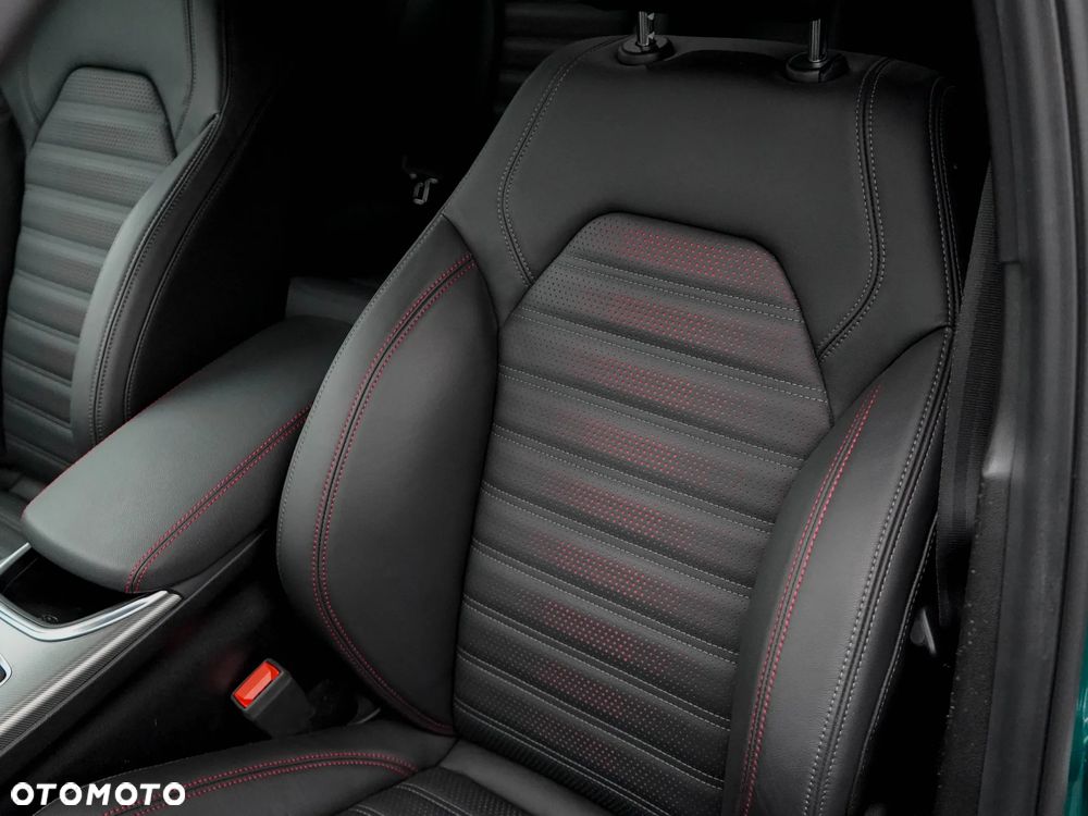 Alfa Romeo Giulia 2.0 Turbo Tributo Italiano Q4 - 22