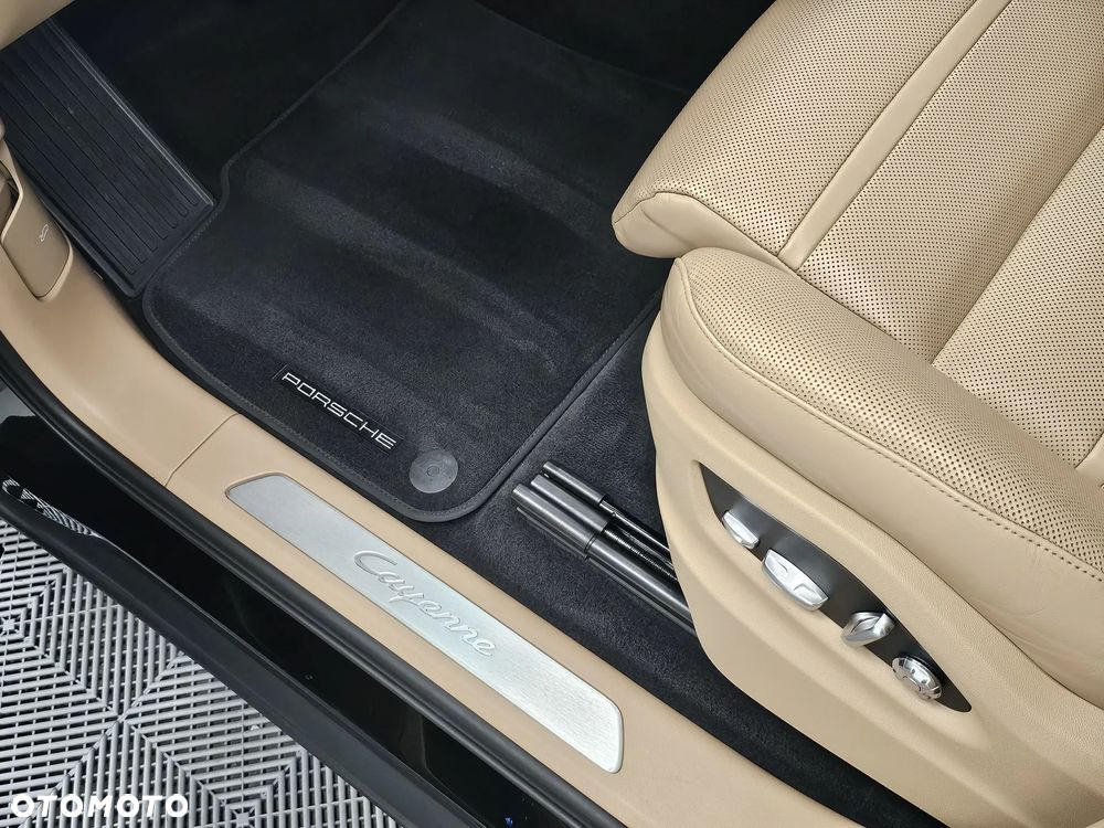 Porsche Cayenne Tiptronic S - 20