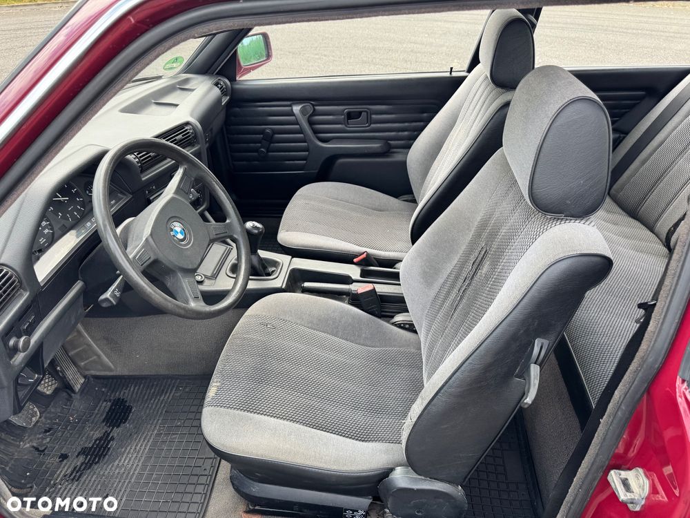BMW Seria 3 316i - 15