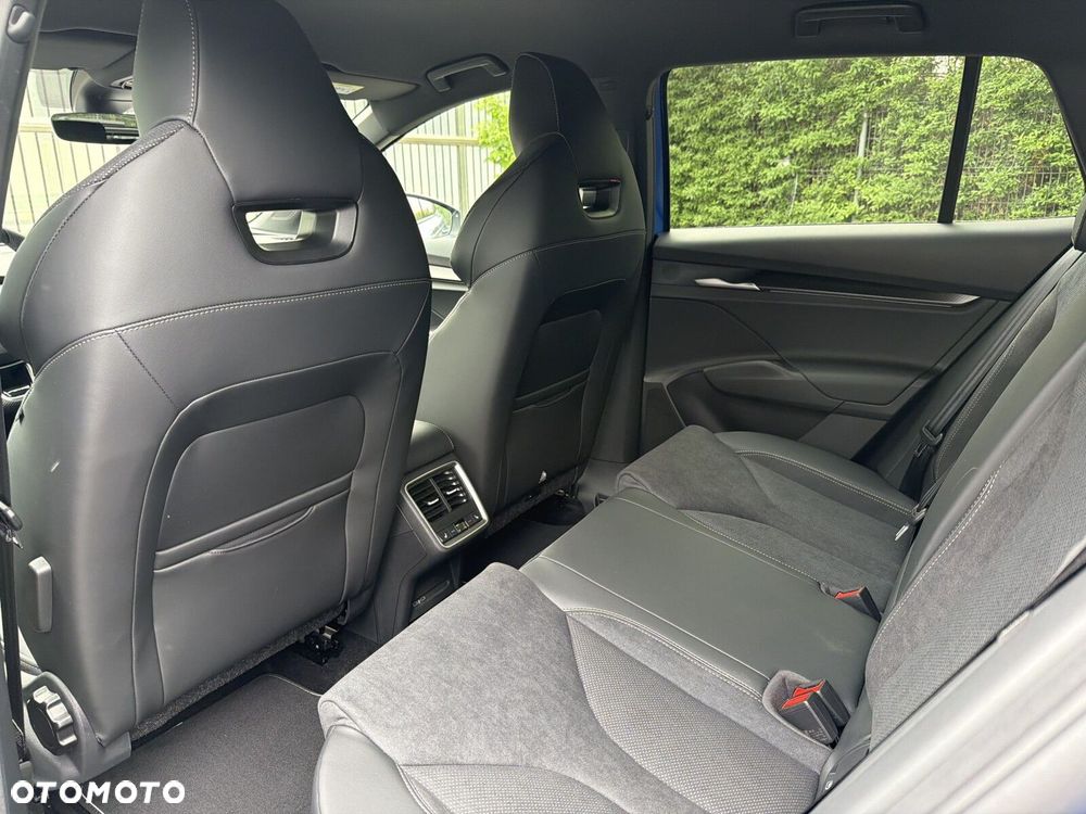Skoda Elroq 60 63kWh Sportline - 22