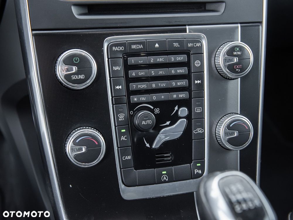Volvo V60 D4 Drive-E R-Design Summum - 23