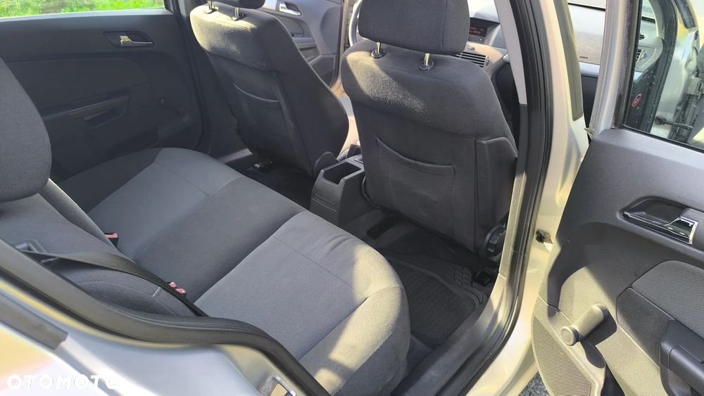 Opel Astra 1.6 Enjoy - 19