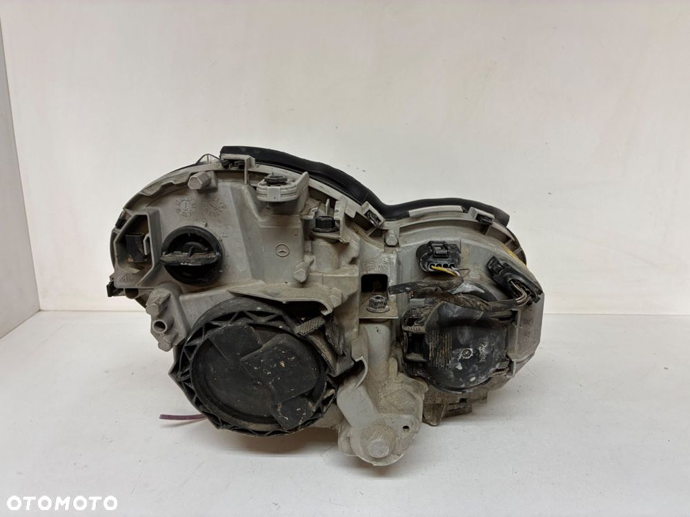 MERCEDES W203 XENON LAMPA PRZÓD PRZEDNIA LEWA  EUROPA A2038203761 KOMPLET - 11