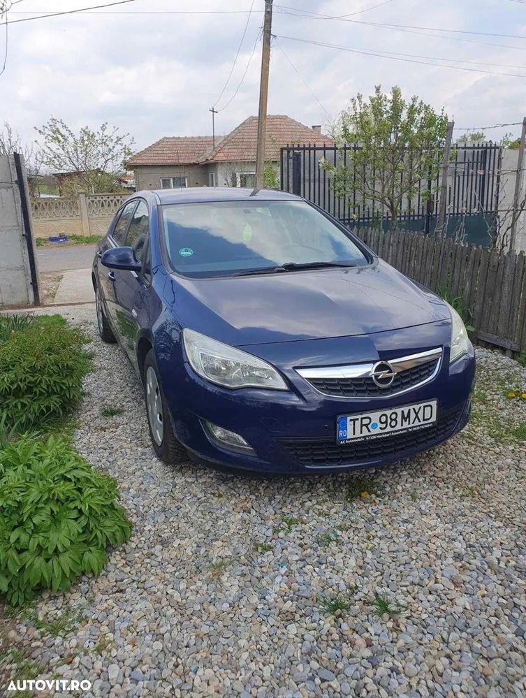 Opel Astra - 2
