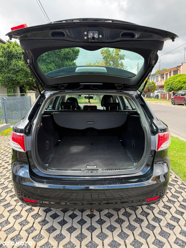 Toyota Avensis 1.8 Sol - 8
