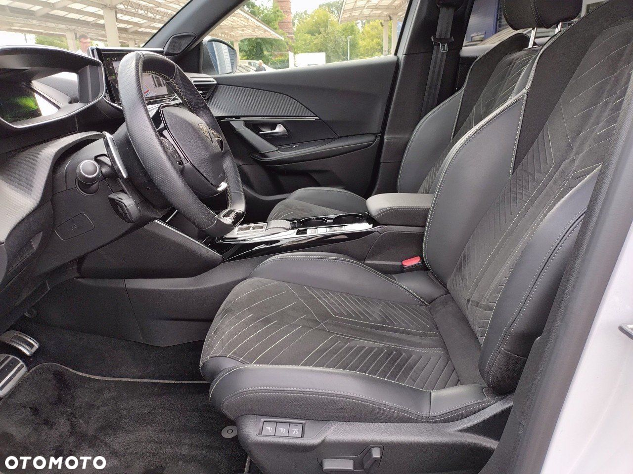 Peugeot 2008 1.2 PureTech GT S&S EAT8 - 9