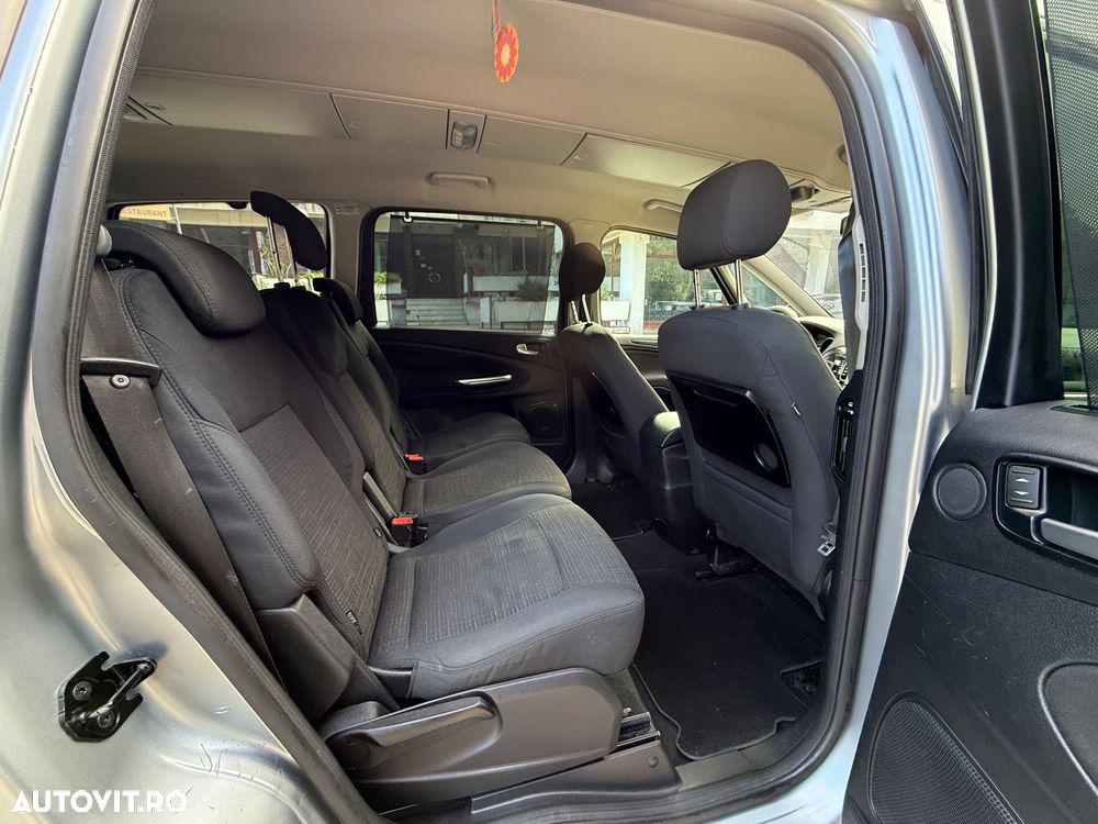 Ford Galaxy 2.0 TDCi Ghia - 13