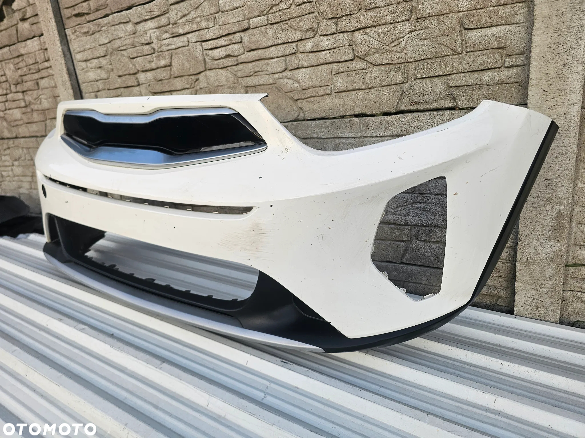 Kia  Stonic ZDERZAK PRZOD - 3