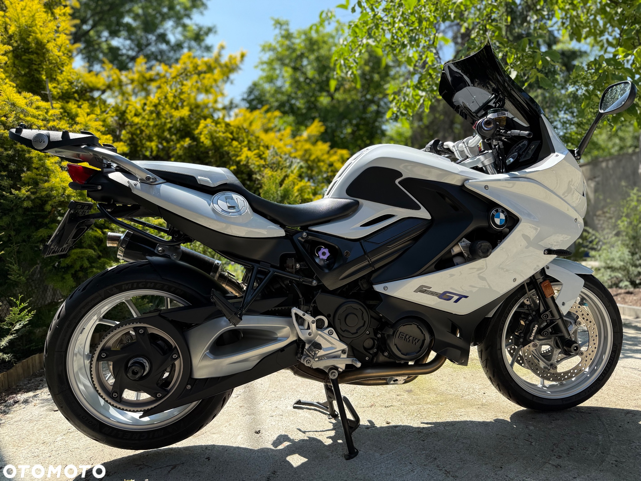 BMW F - 2