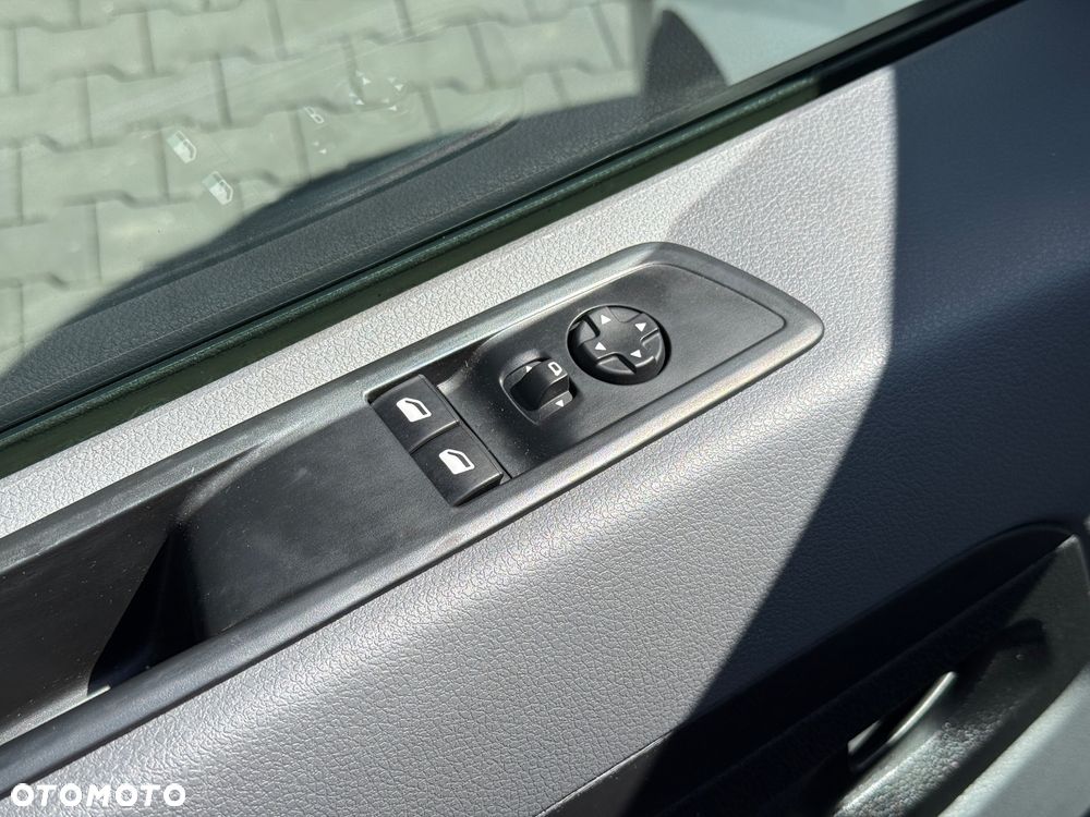 Opel Vivaro - 9