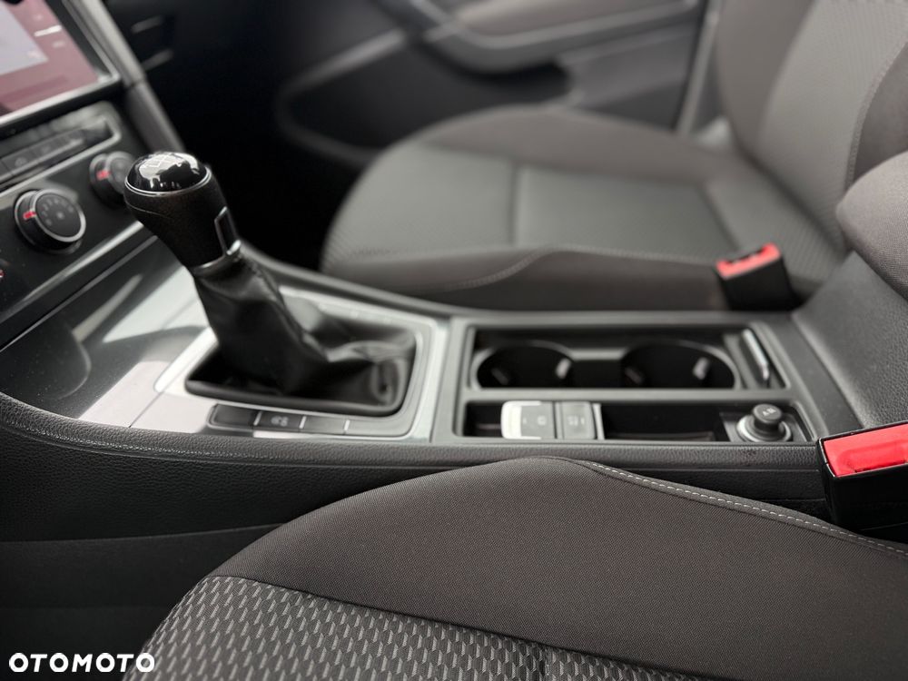 Volkswagen Golf 1.6 TDI SCR Comfortline - 11