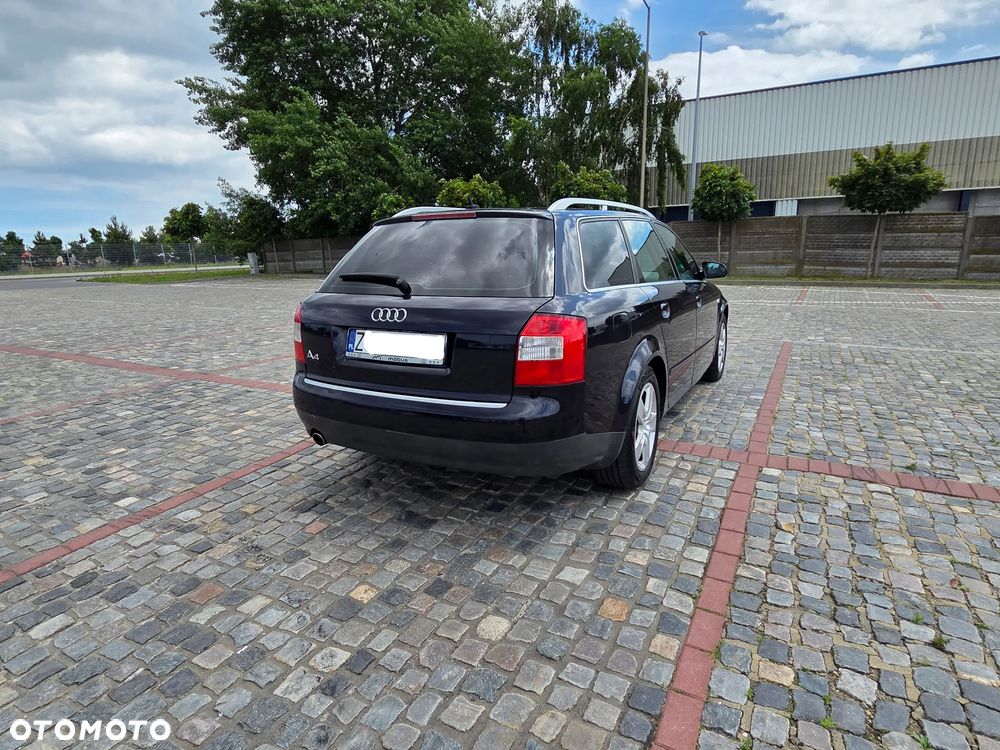 Audi A4 Avant - 9