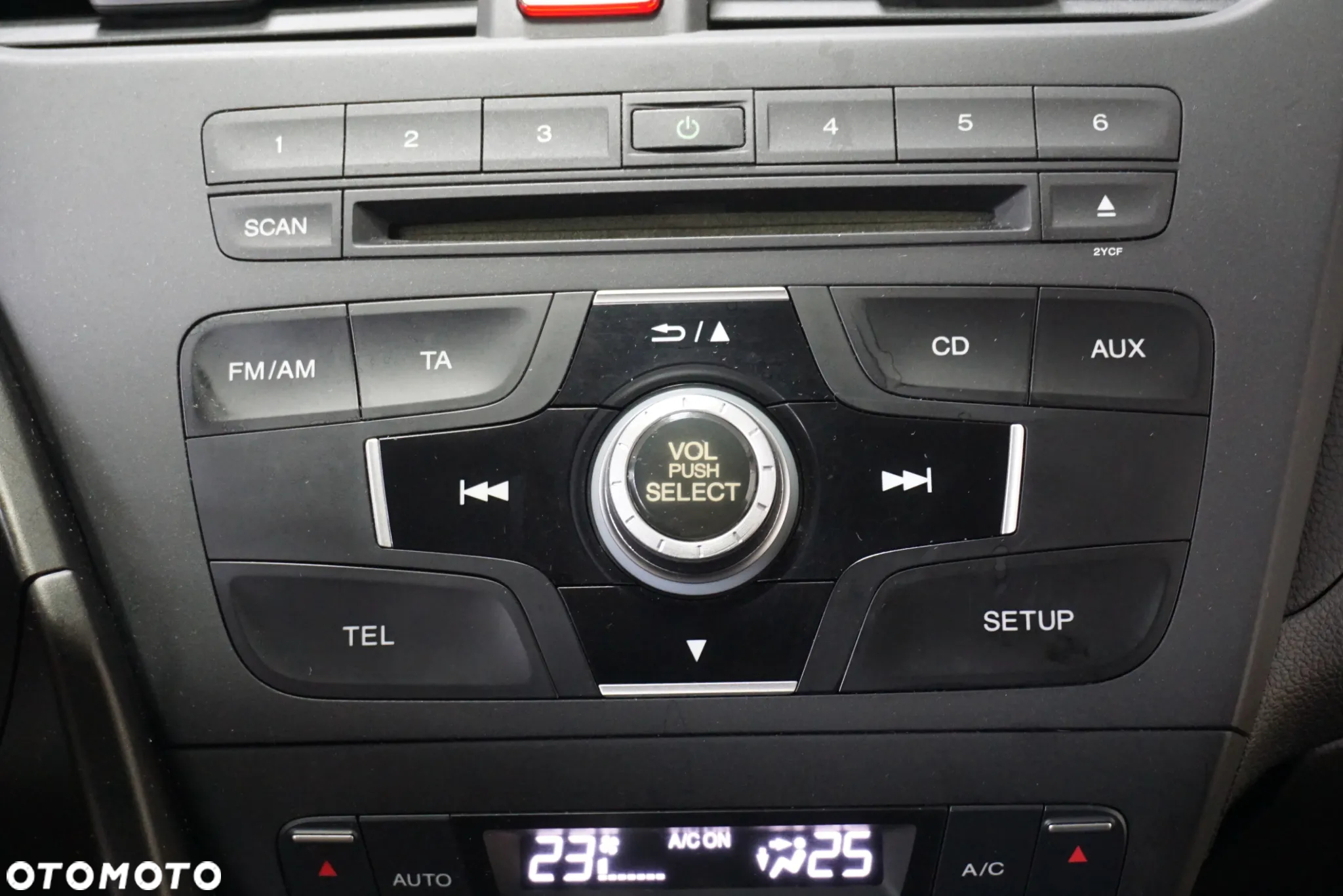 Honda Civic 1.6 i-DTEC Comfort - 37