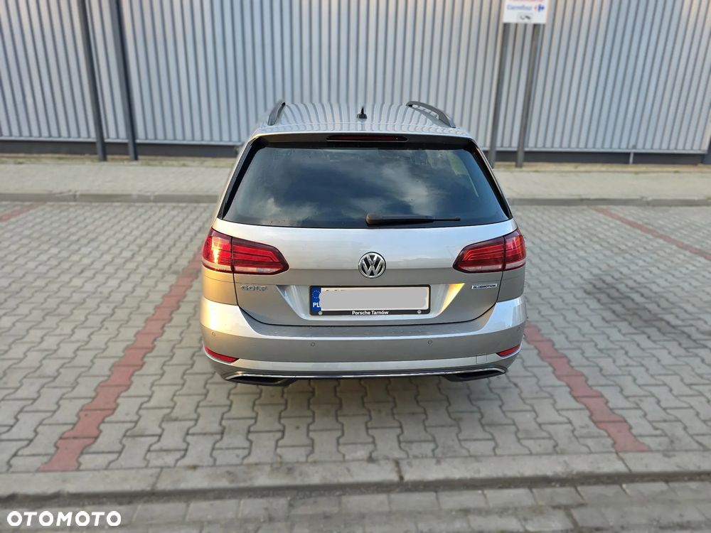 Volkswagen Golf - 4