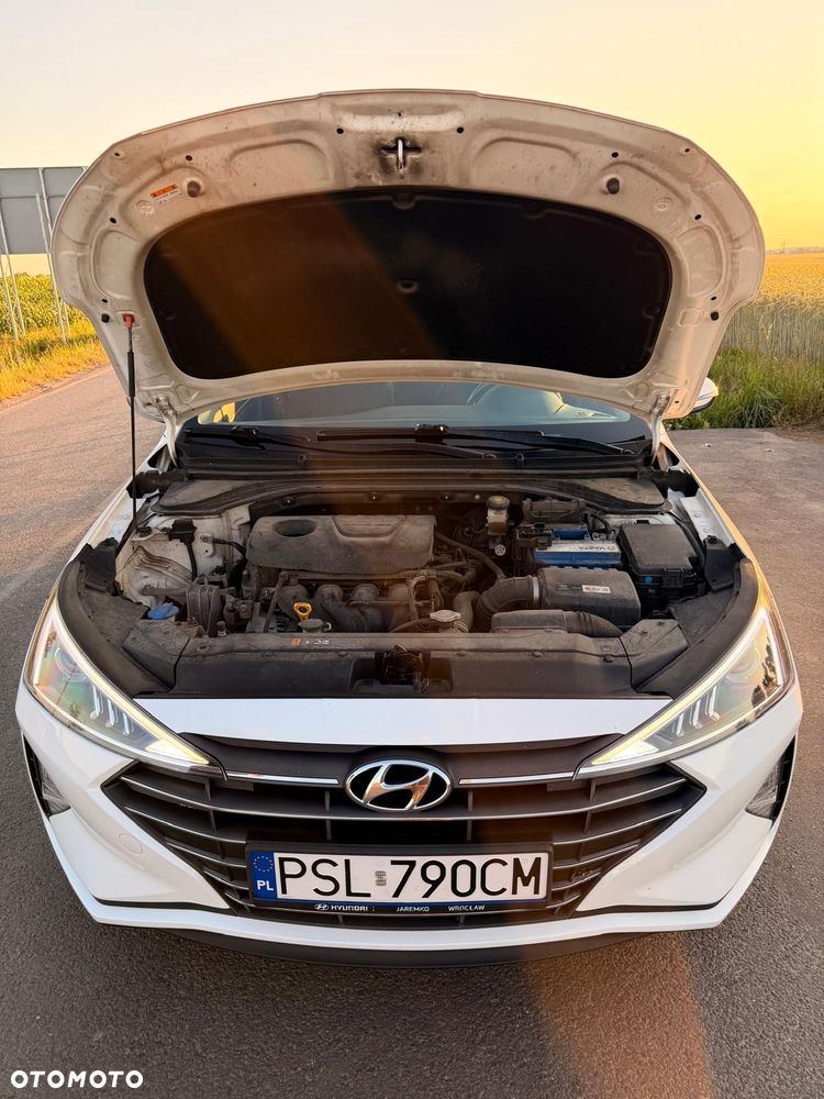 Hyundai Elantra 1.6 Style - 6