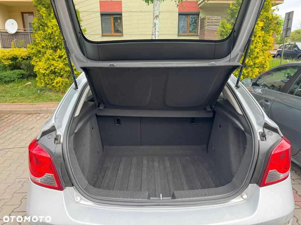 Chevrolet Cruze 1.8 LT - 19