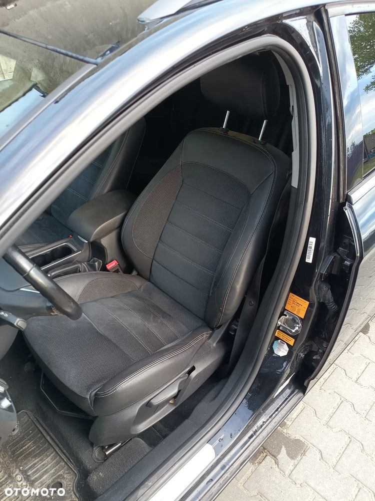 Ford Mondeo 2.0 TDCi Titanium - 23