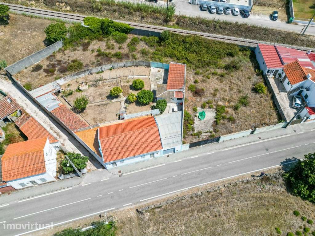 Terreno para construção com acesso a duas ruas e potencial de subdi... - Grande imagem: 5/18