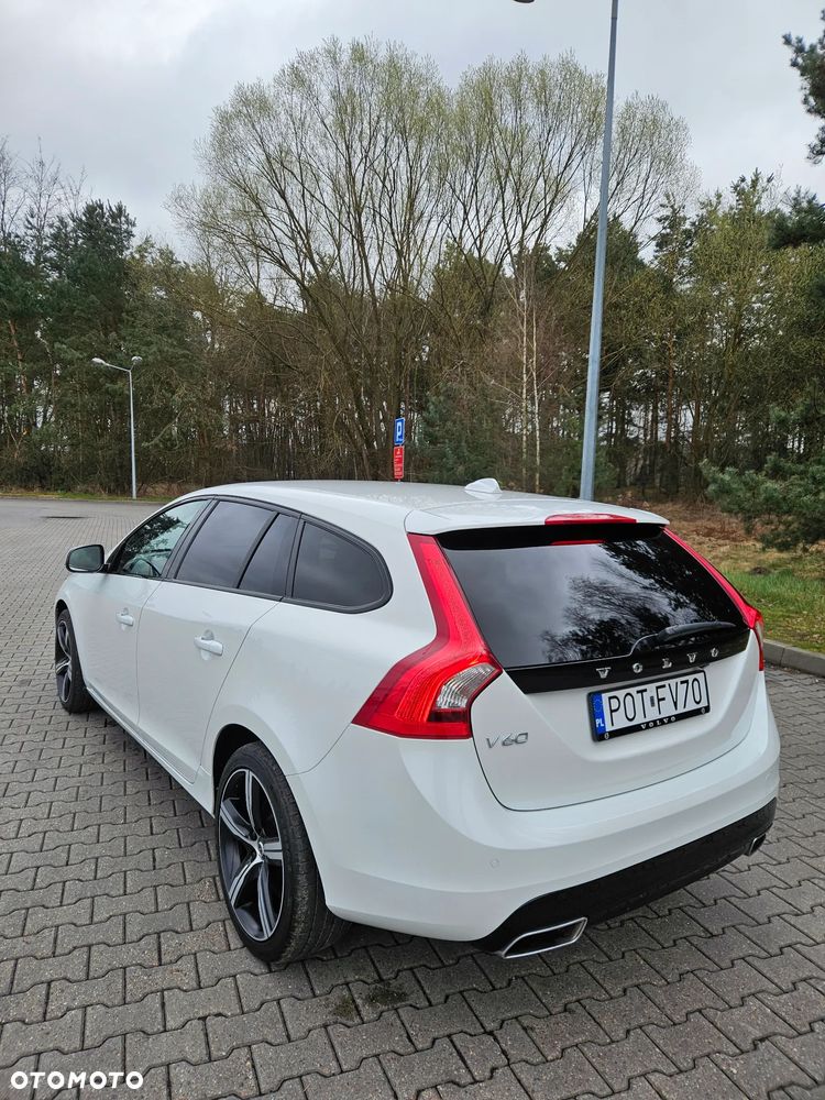 Volvo V60 D4 Drive-E Momentum - 4