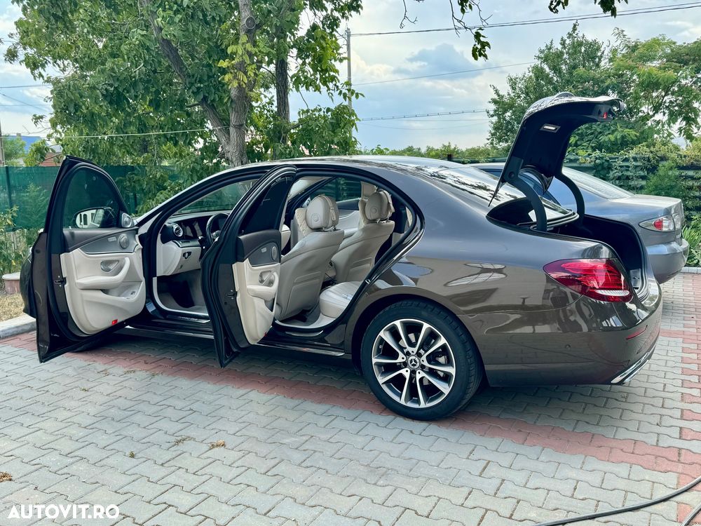 Mercedes-Benz E 220 d Aut. - 9