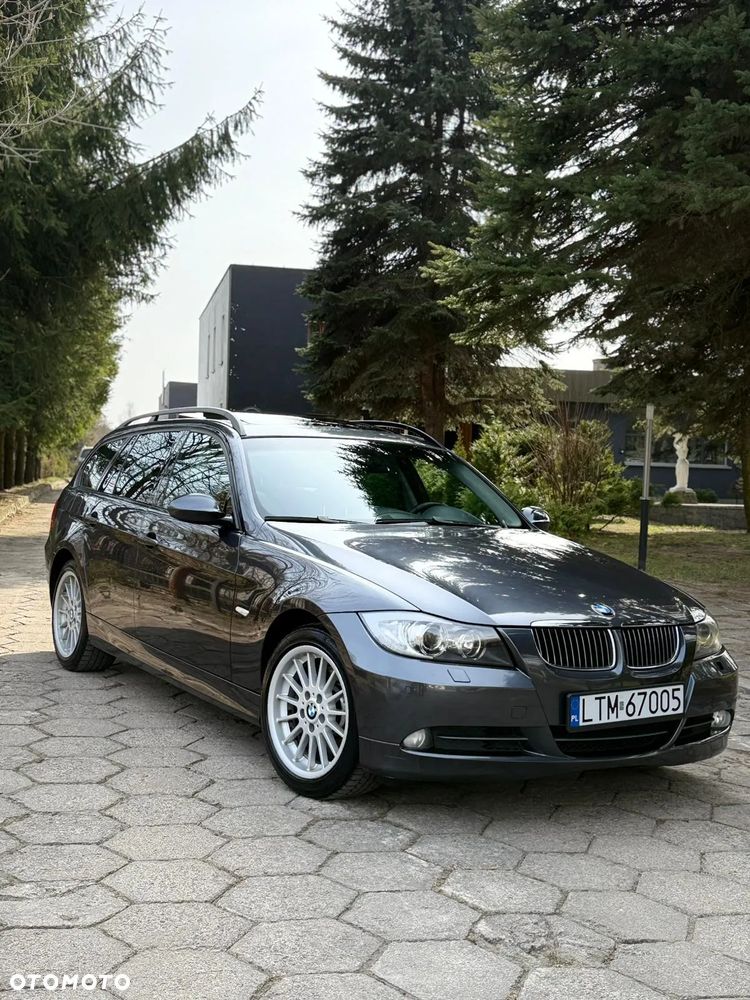 BMW Seria 3 330xi - 1
