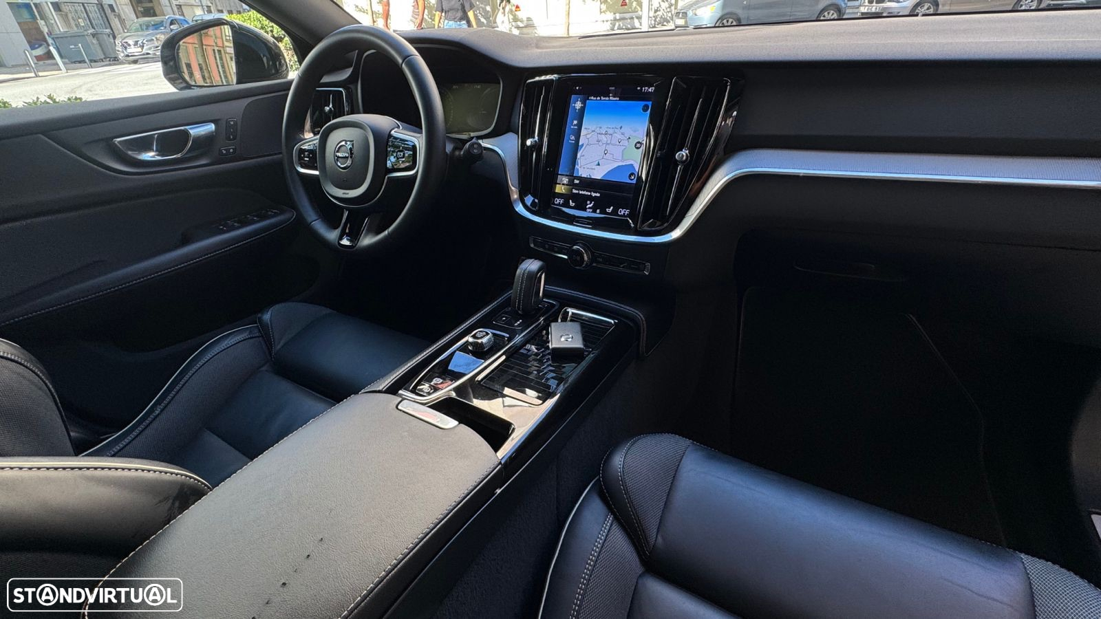 Volvo V60 2.0 T6 AWD TE R-Design - 14