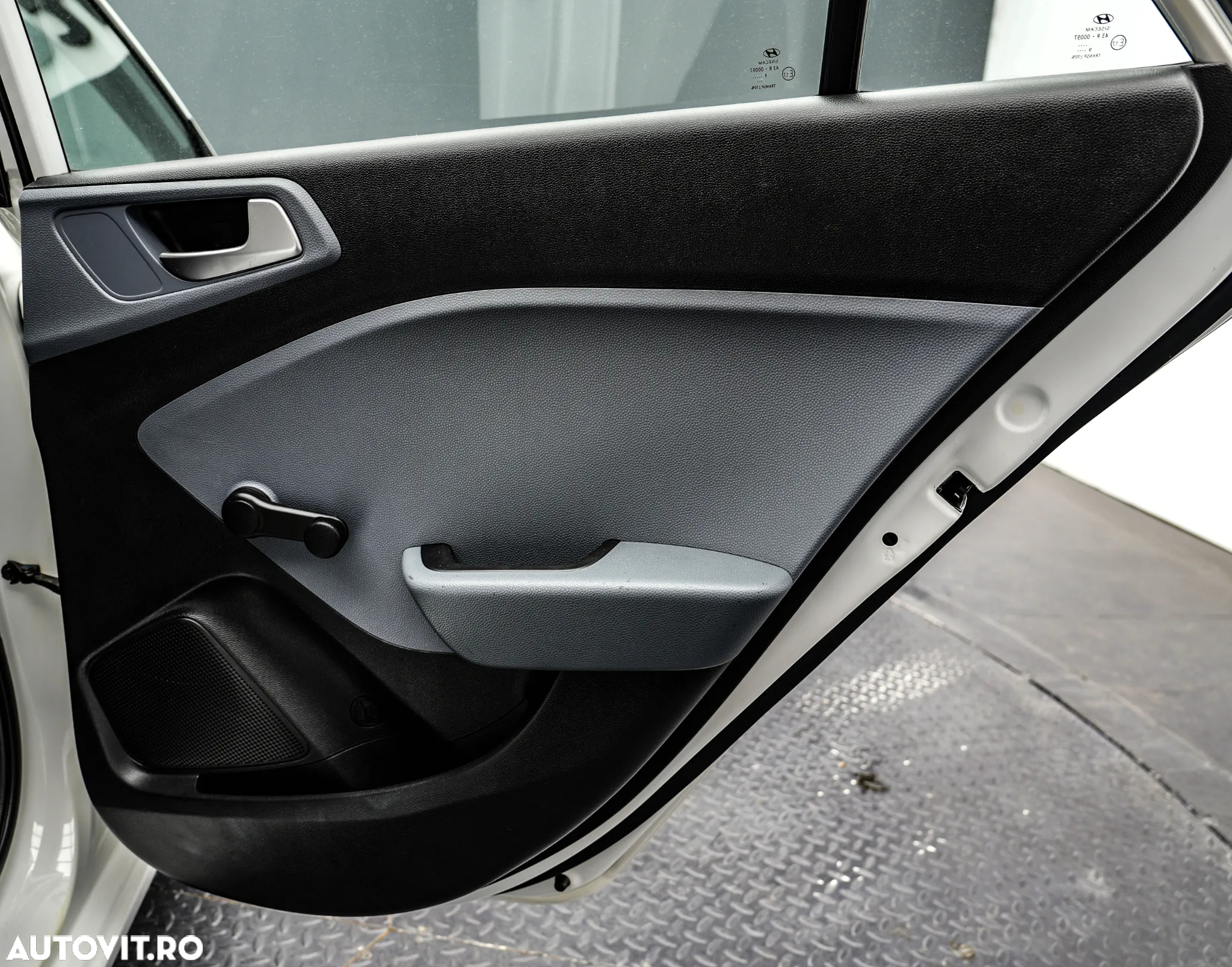 Hyundai i20 1.25 75CP M/T Led Line TwoTione - 27