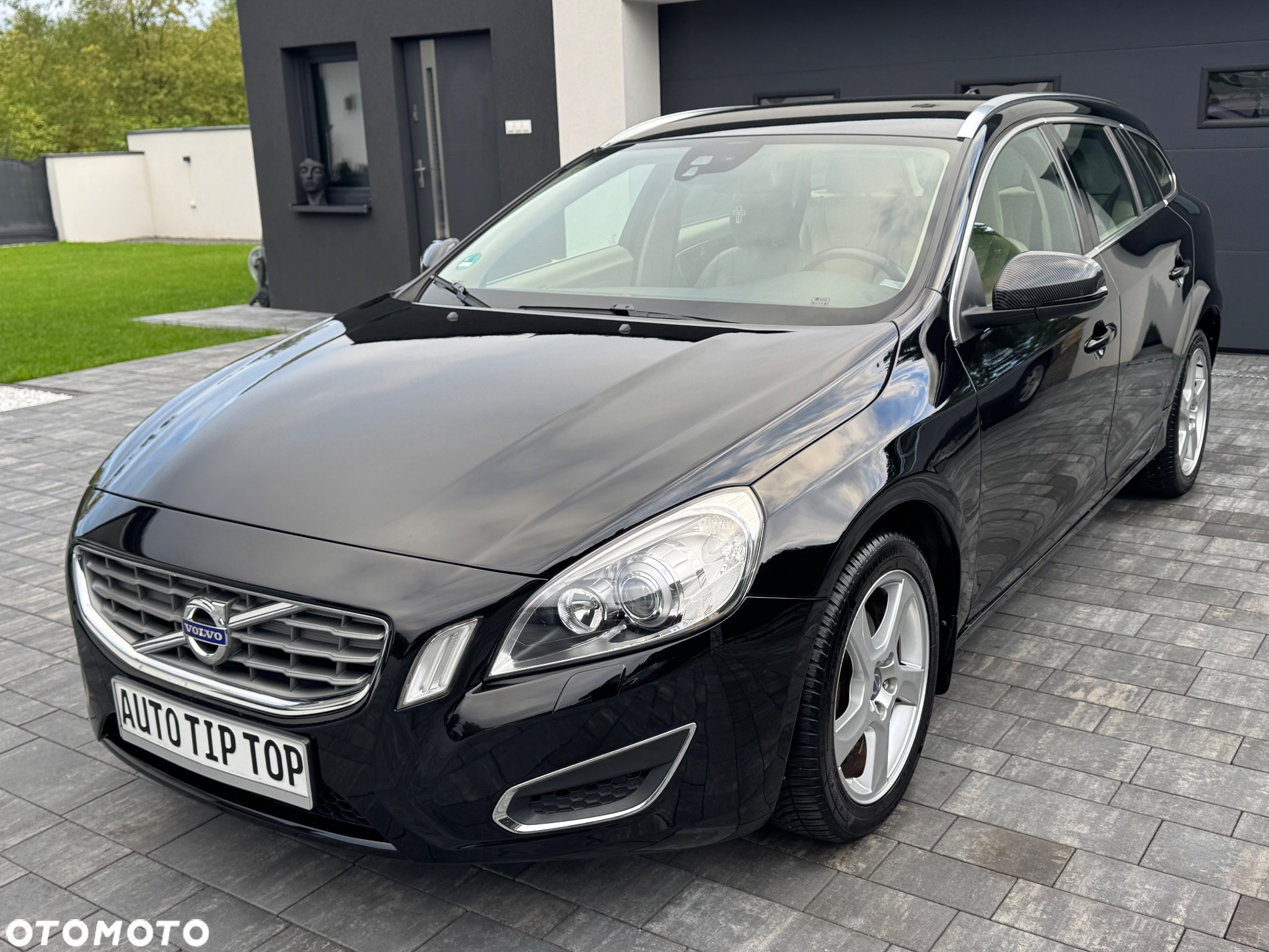 Volvo V60 D2 Summum - 13