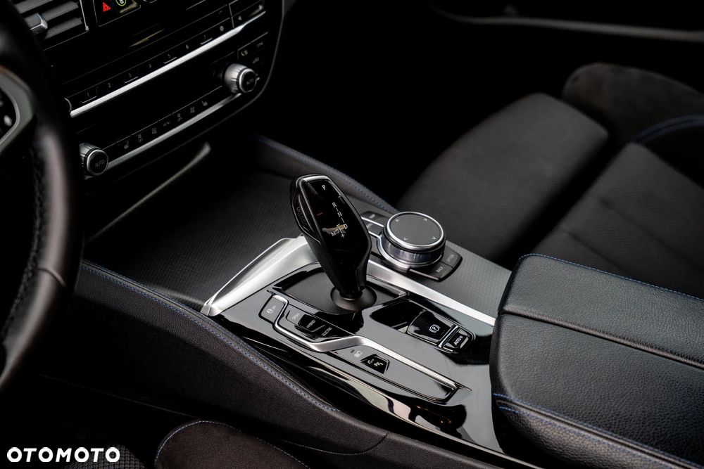 BMW Seria 5 - 25