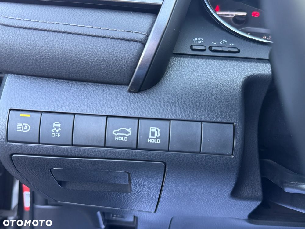 Toyota Camry 2.5 Hybrid Comfort CVT - 14