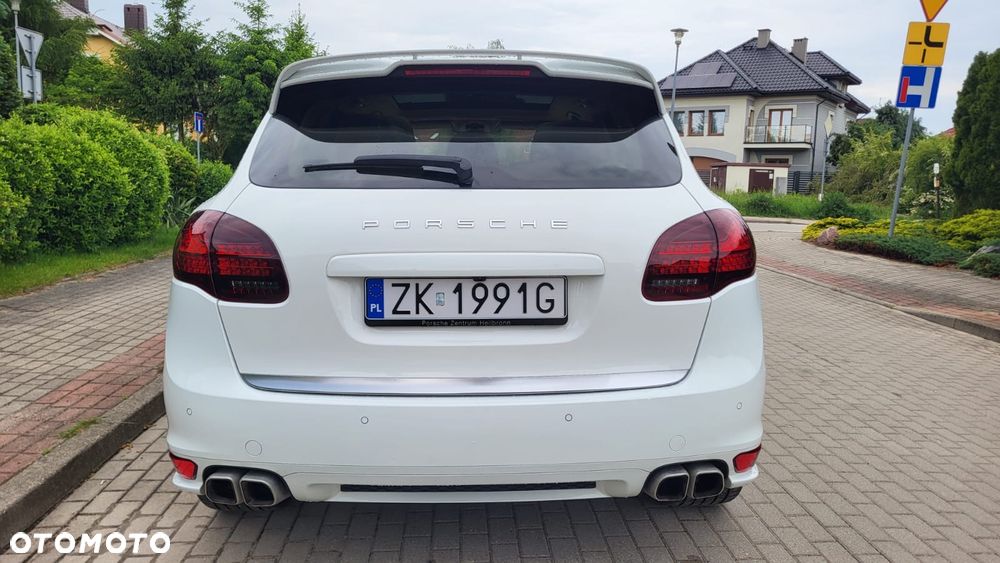 Porsche Cayenne - 14