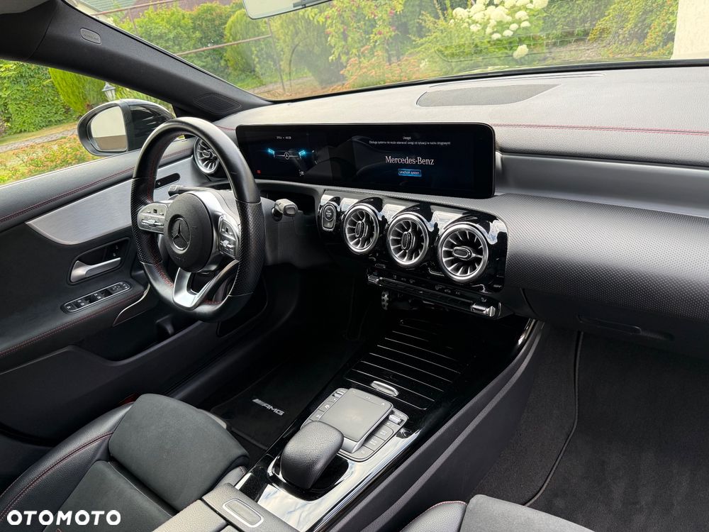 Mercedes-Benz CLA 200 AMG Line 7G-DCT - 22