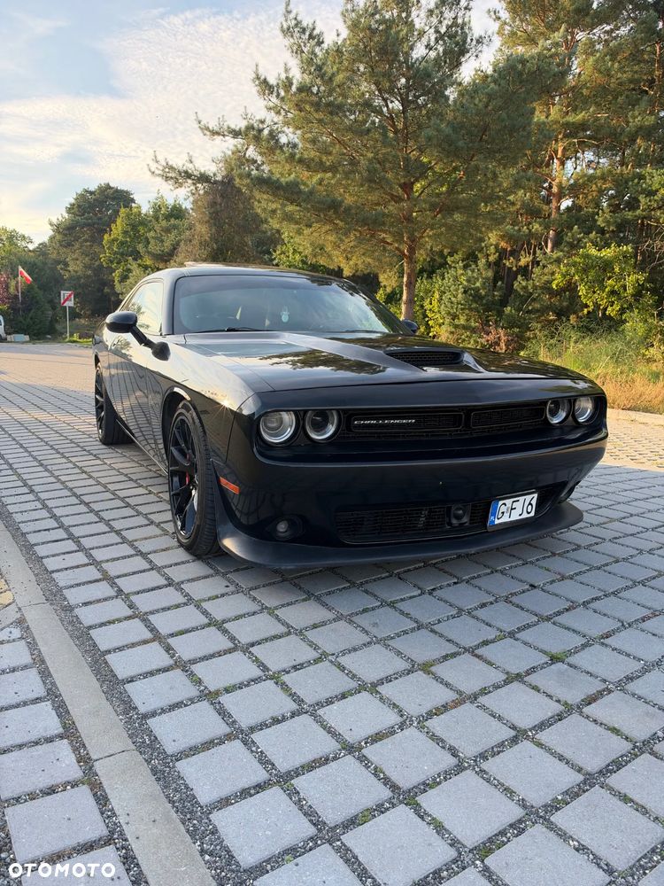 Dodge Challenger - 17