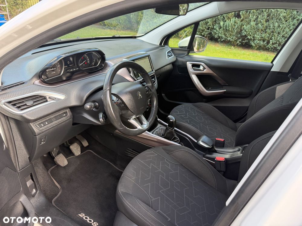 Peugeot 2008 - 24