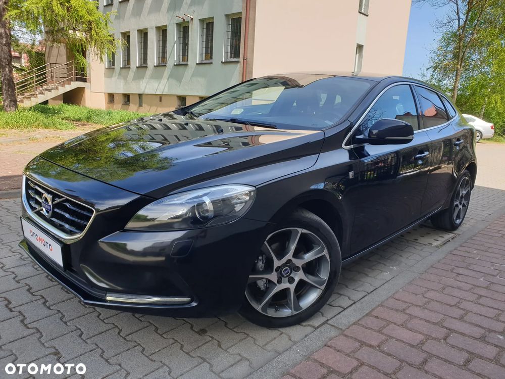 Volvo V40 D2 R Design - 10